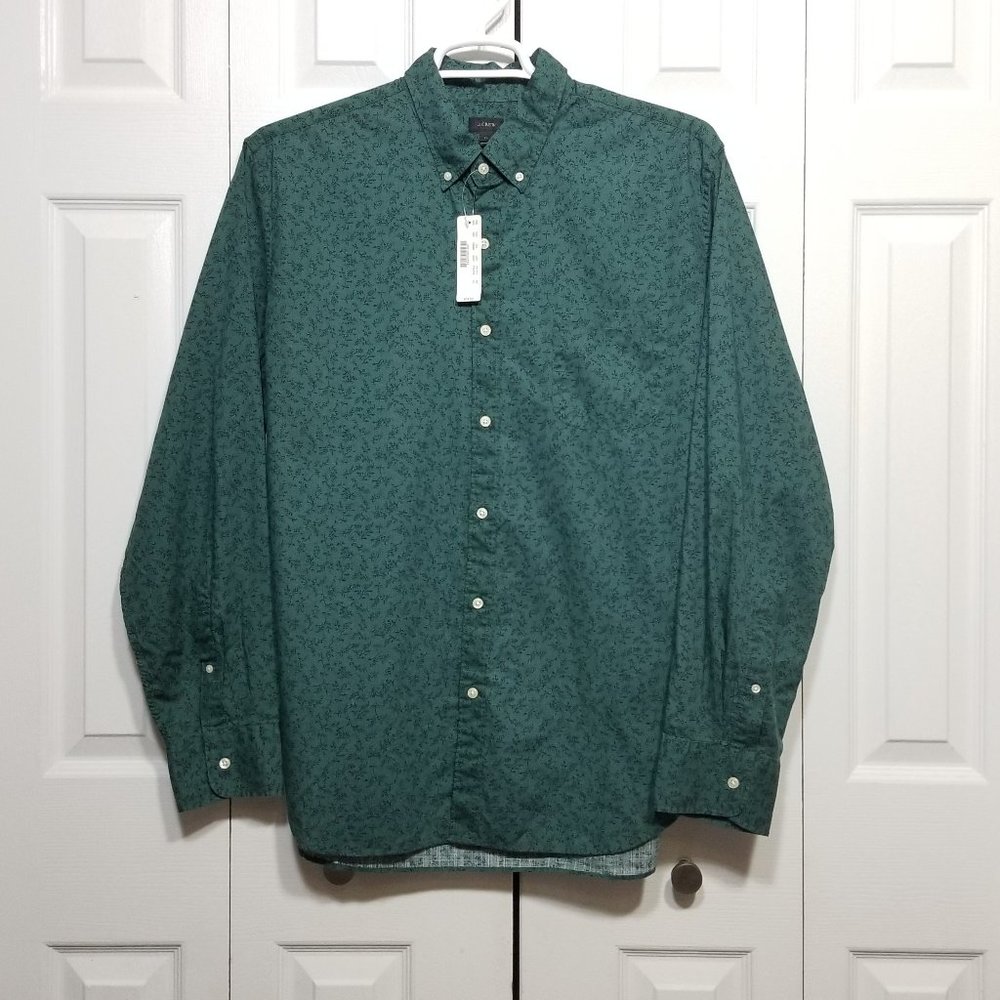 J. Crew Men's green floral button up (8-176)